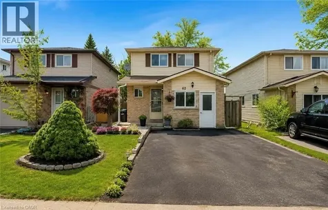 62 Corbett Drive Barrie ON L4M 5V2