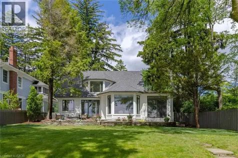 21 Second Street Oakville ON L6J 3T1