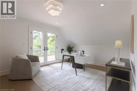 21 Second Street Oakville ON L6J 3T1