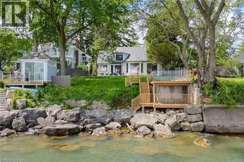 21 Second Street Oakville ON L6J 3T1