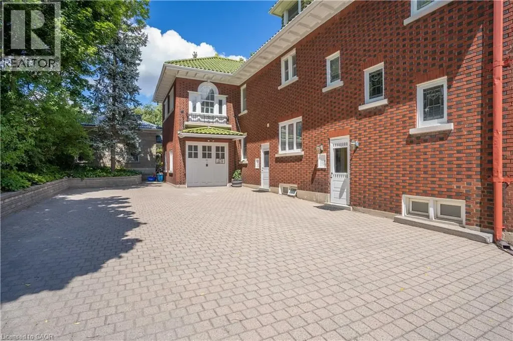 12 Wellington Street North Kitchener ON N2H 5J4