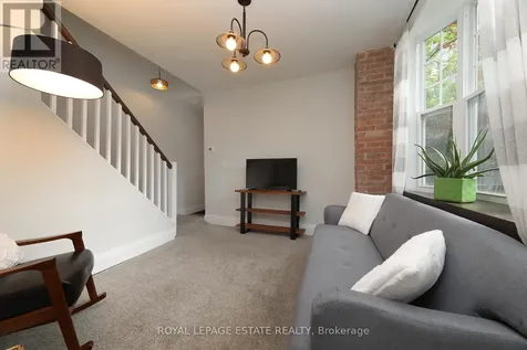 27 Sycamore Place Toronto (the Beaches) ON M4E 1K3