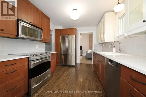 27 Sycamore Place Toronto (the Beaches) ON M4E 1K3