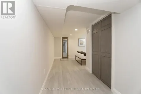 27 Sycamore Place Toronto (the Beaches) ON M4E 1K3