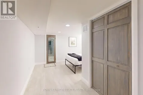 27 Sycamore Place Toronto (the Beaches) ON M4E 1K3
