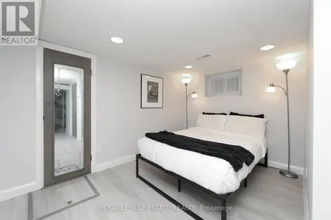 27 Sycamore Place Toronto (the Beaches) ON M4E 1K3