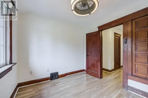 38 Hopedale Avenue Toronto (broadview North) ON M4K 3M7