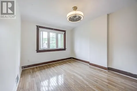 38 Hopedale Avenue Toronto (broadview North) ON M4K 3M7