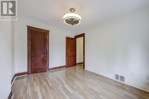 38 Hopedale Avenue Toronto (broadview North) ON M4K 3M7
