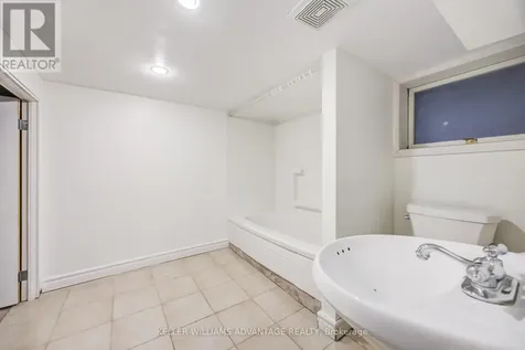 38 Hopedale Avenue Toronto (broadview North) ON M4K 3M7