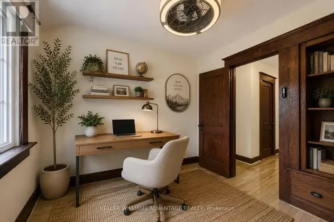 38 Hopedale Avenue Toronto (broadview North) ON M4K 3M7