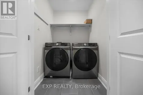 84 Porter Street Ottawa ON K2S 2L8
