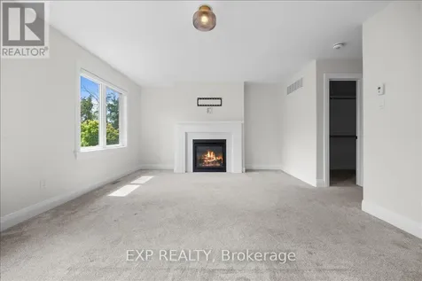 84 Porter Street Ottawa ON K2S 2L8