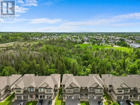 84 Porter Street Ottawa ON K2S 2L8