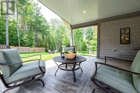 301 Doran Road Petawawa ON K8H 2W8