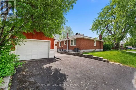 2075 Neepawa Avenue Ottawa ON K2A 3L7