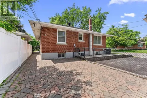 2075 Neepawa Avenue Ottawa ON K2A 3L7