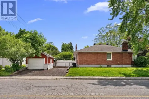 2075 Neepawa Avenue Ottawa ON K2A 3L7