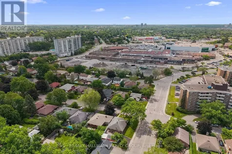 2075 Neepawa Avenue Ottawa ON K2A 3L7