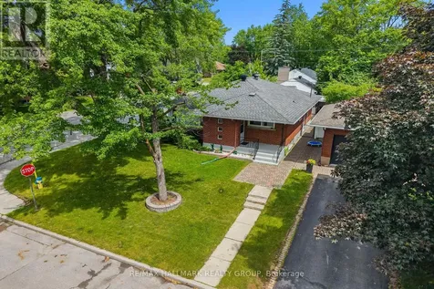 2075 Neepawa Avenue Ottawa ON K2A 3L7