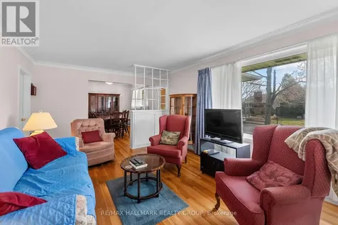 2075 Neepawa Avenue Ottawa ON K2A 3L7