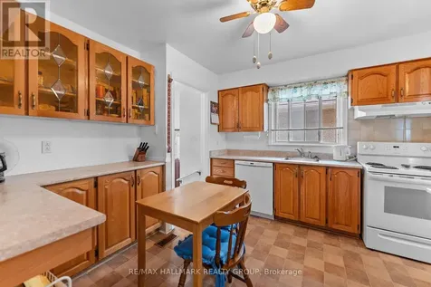 2075 Neepawa Avenue Ottawa ON K2A 3L7
