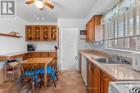 2075 Neepawa Avenue Ottawa ON K2A 3L7