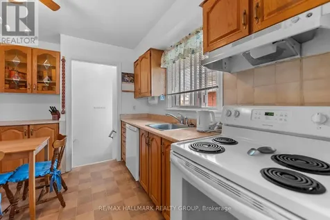 2075 Neepawa Avenue Ottawa ON K2A 3L7