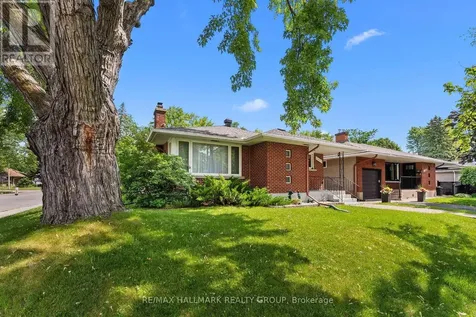 2075 Neepawa Avenue Ottawa ON K2A 3L7