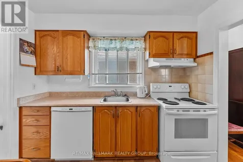 2075 Neepawa Avenue Ottawa ON K2A 3L7