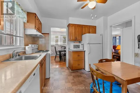 2075 Neepawa Avenue Ottawa ON K2A 3L7