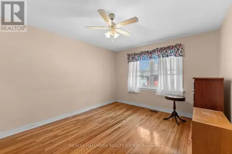 2075 Neepawa Avenue Ottawa ON K2A 3L7