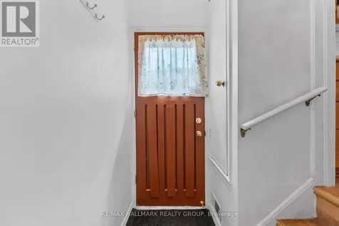 2075 Neepawa Avenue Ottawa ON K2A 3L7