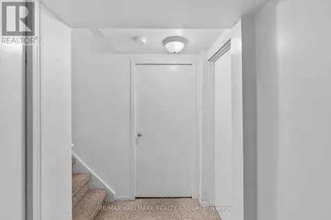 2075 Neepawa Avenue Ottawa ON K2A 3L7