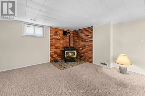 2075 Neepawa Avenue Ottawa ON K2A 3L7