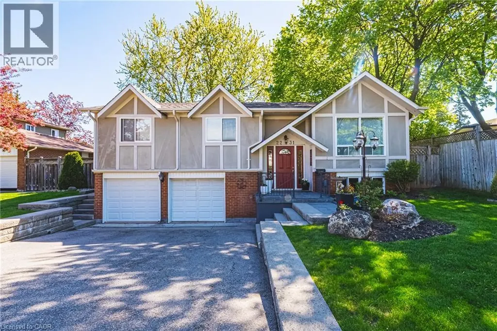 2231 Sandringham Drive Burlington ON L7P 3E6