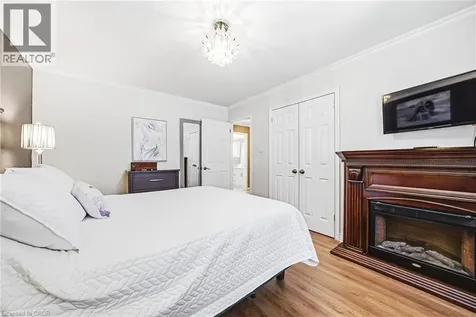 2231 Sandringham Drive Burlington ON L7P 3E6