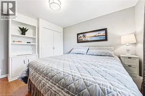 2231 Sandringham Drive Burlington ON L7P 3E6