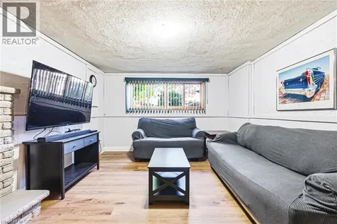 2231 Sandringham Drive Burlington ON L7P 3E6