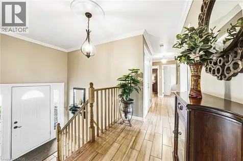 2231 Sandringham Drive Burlington ON L7P 3E6