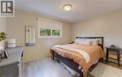 127 Strathcona Crescent Kitchener ON N2B 2W8