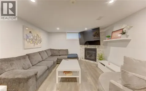 127 Strathcona Crescent Kitchener ON N2B 2W8