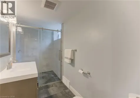 127 Strathcona Crescent Kitchener ON N2B 2W8