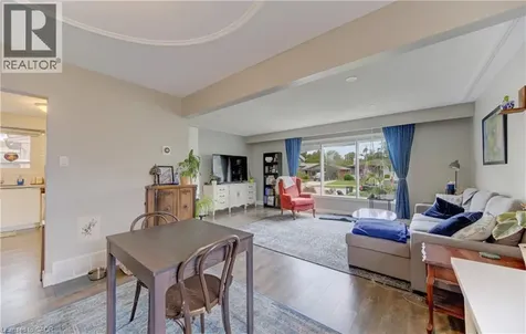 127 Strathcona Crescent Kitchener ON N2B 2W8