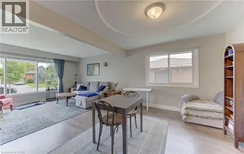 127 Strathcona Crescent Kitchener ON N2B 2W8