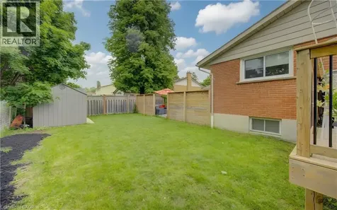 127 Strathcona Crescent Kitchener ON N2B 2W8
