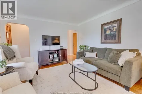 2790 Randolph Avenue Windsor ON N9E 3C9