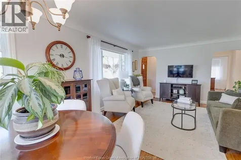 2790 Randolph Avenue Windsor ON N9E 3C9