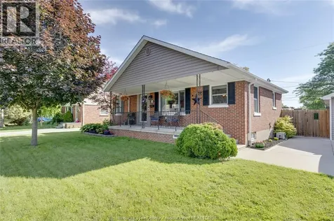 2790 Randolph Avenue Windsor ON N9E 3C9