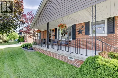 2790 Randolph Avenue Windsor ON N9E 3C9